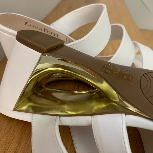 Summer Sandals - New in Box - Picture 6 of 7